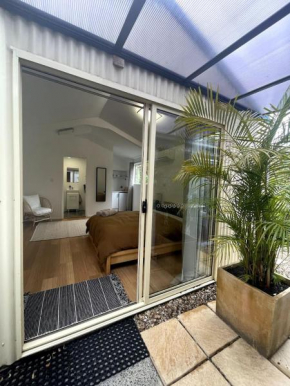Beachside Bedstay